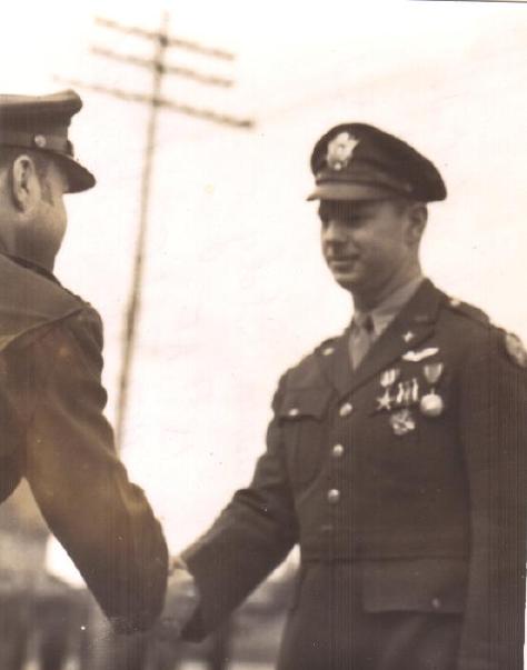 Lt Col Gideon receiving the Silver Star